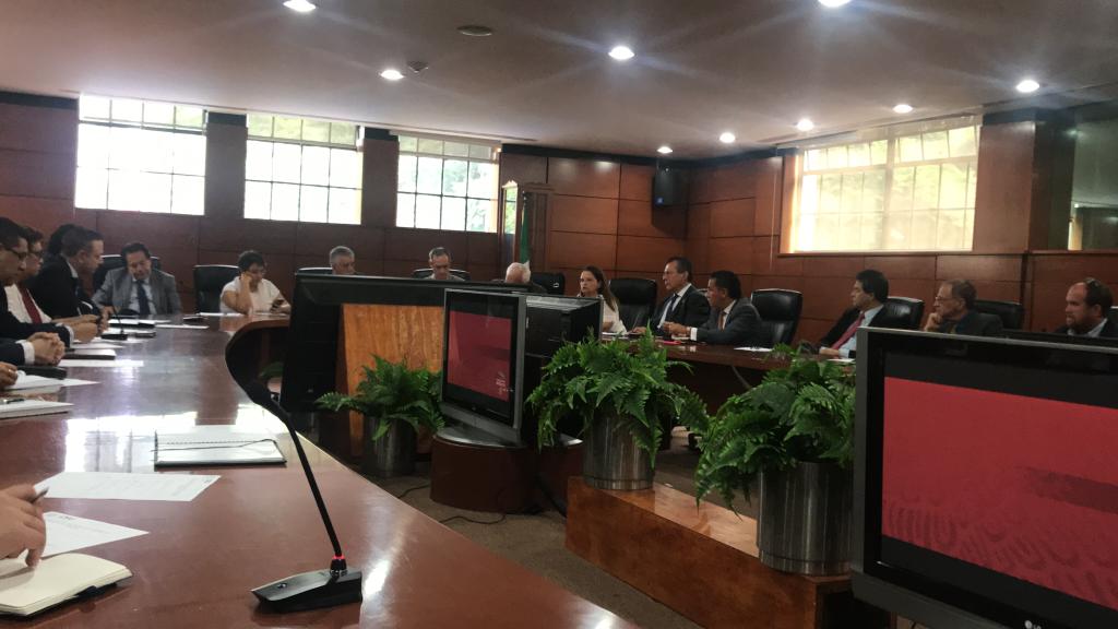 Seguro_Popular's tweet photo. La Mtra. @ivonnecisnerosL asistió al cierre de los trabajos de integración de las necesidades de medicamentos y material de curación para diferentes grupos terapéuticos, que se incluirá en el Compendio de Insumos para la Salud, para 2020.  #ServiciosDeSaludYMedicamentosGratuitos https://t.co/vbl8duc9dN