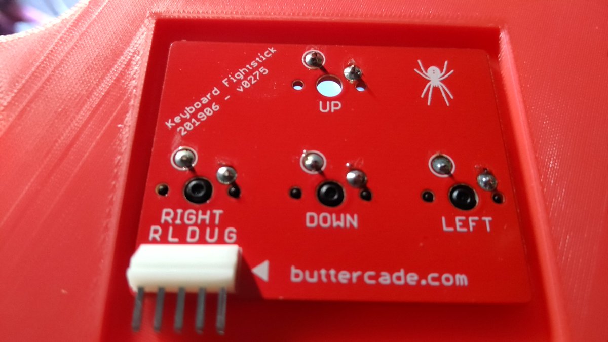 xyberknight's tweet photo. Working on a @butteroj #Butterbox project that a friend bought from eBay,to see if I can fix a broken switch, change out the key caps and switches,& install @KailhSwitch hot socket swappable boards on it. Great thing is all @Gamer_Finger hbfs-g 3 24mm just lock in. https://t.co/4yxwVmEqAz