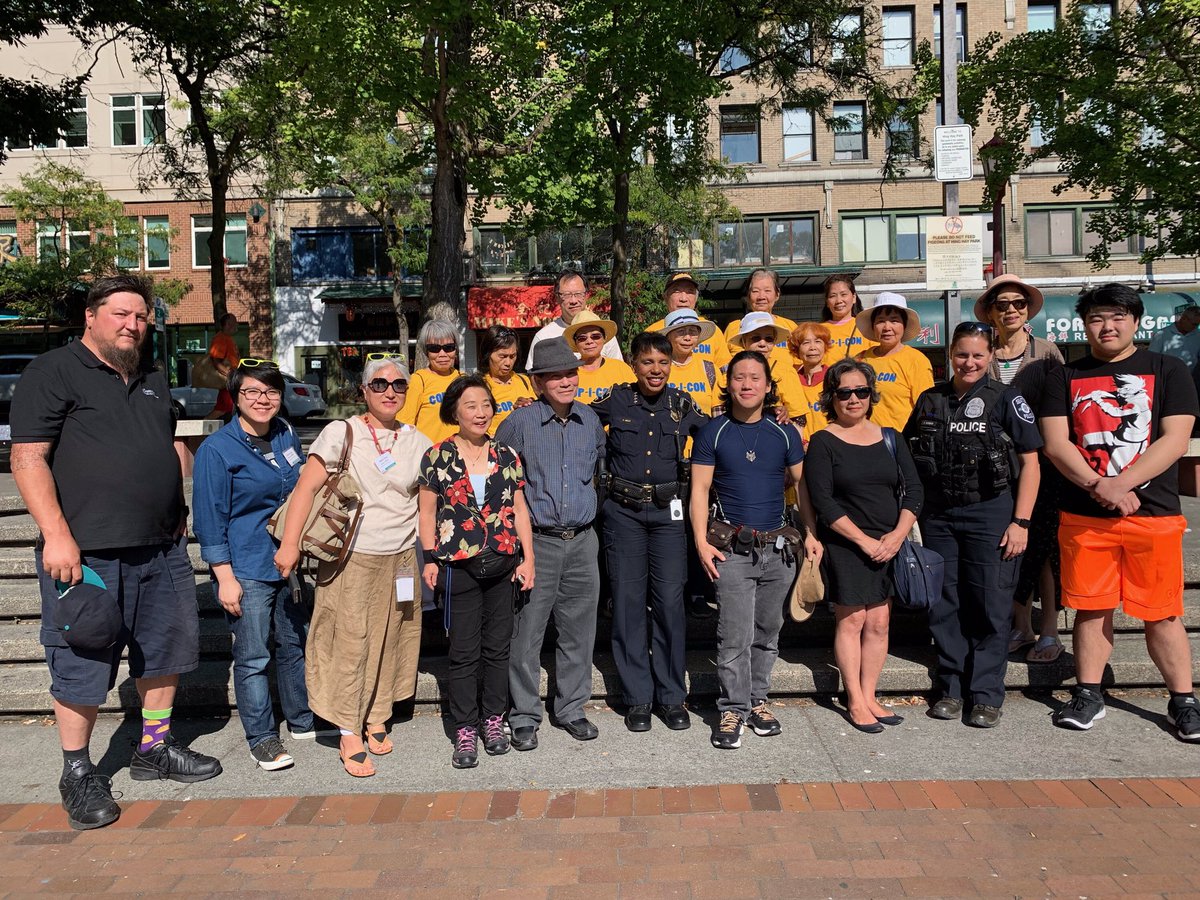 carmenbest's tweet photo. Hello Neighbors- We’re making our way throughout the city for #SeattleNightOut hope to see you out and about. https://t.co/3CZKJO99HA
