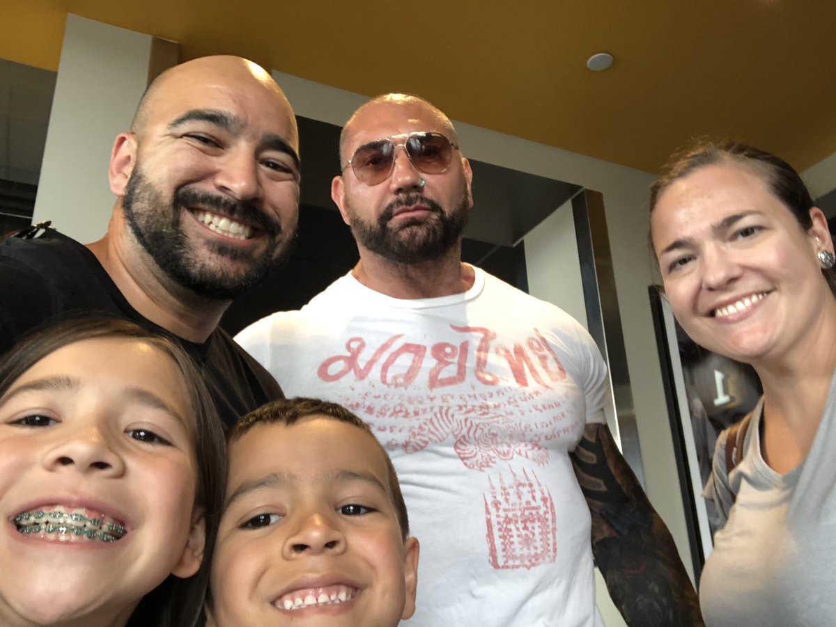 jamescassady2's tweet photo. The family was super excited to meet @DaveBautista today he was totally cool taking pictures with fans. #ForTheFans #FANATICS https://t.co/0bGrvYlgjJ