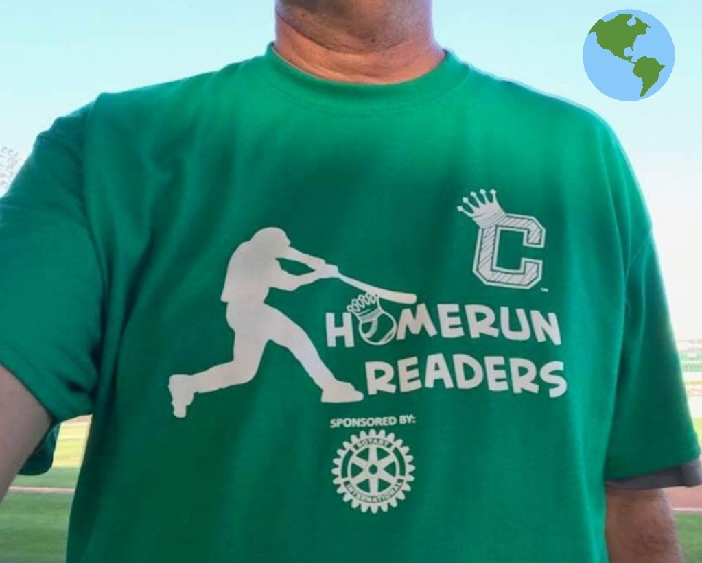 RotaryIowa's tweet photo. Great literacy project from President Brian Wright! #studentsWhoReadWinning #literacy #RotaryClubofClinton 
#Lumberkings #NelsonCorpStadium
#RotaryConnectstheWorld https://t.co/IlvcVGWhOB