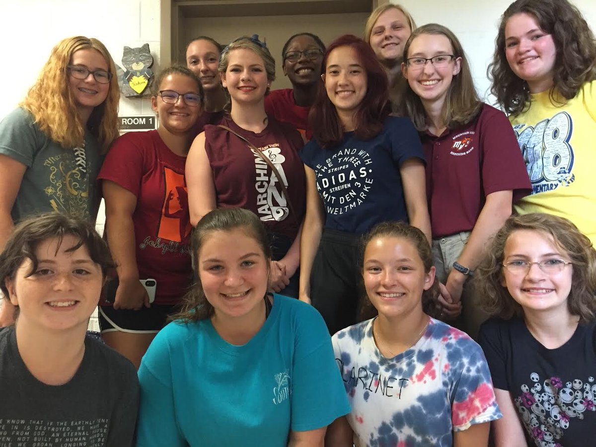 RockhillES's tweet photo. MVHS band students and former Rockhill Raccoons came to help sort donated school supplies and assemble backpacks for our new school year. #RESLearnLeadSucceed #Back2SCPS  #studentvolunteers https://t.co/nyMMP1CG3H