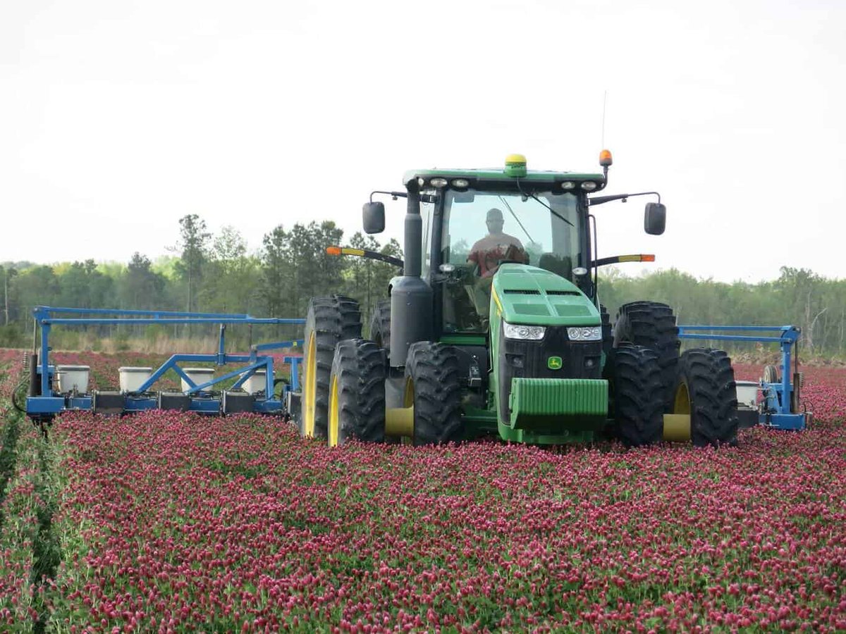 VirginiaDCR's tweet photo. Thanks to @ChesBayMag for spreading the word! Virginia has record funding for farmers to conserve soil and water resources: https://t.co/R2iIvhtvMS #ChesapeakeBay #CostShare #NNK #AgBMPs Photo: Northern Neck SWCD https://t.co/NFmoUgO5CE