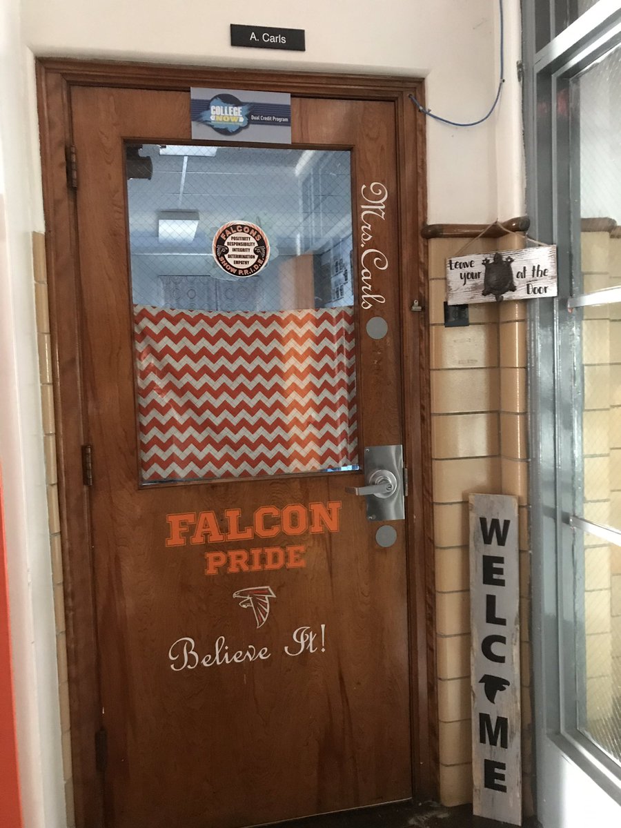 purelife713's tweet photo. Seriously BEST investment I’ve made is the Cricut cutter I bought after my 1st #JRNC! It is absolutely helping change the look of our school. From bathroom stalls, lockers, doors, cups, bulletin boards to walls. Ask around to your staffulty, someone may have one. @J_Renaissance https://t.co/TTdivilSgC