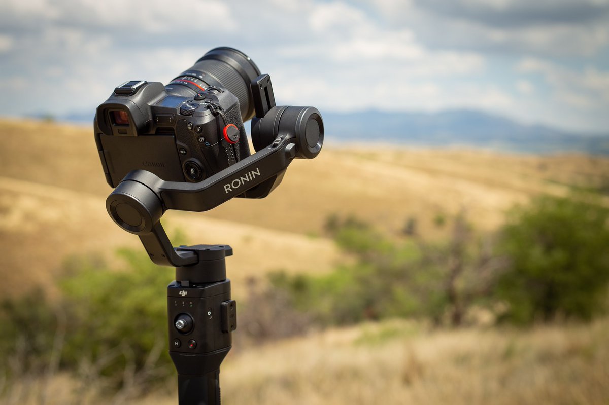 davo_laninga's tweet photo. Timelapsing monsoon storms with the Ronin-SC in Southern Arizona. Amazing gimbal - loving it! #djironin #roninsc #djironinsc #timelapsing #canoneosr #rokinon24mm #gimbal #dji #azwx #azmonsoon https://t.co/alr5MrZqVA