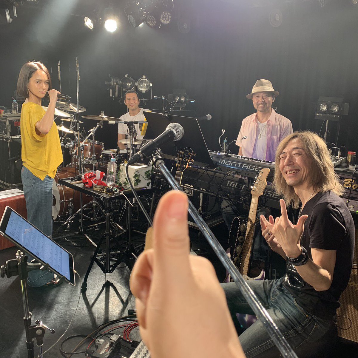 Fm5150's tweet photo. Leola HANGRY⁉︎ TOUR@大阪
メチャ楽しく盛り上がって🔥無事終了👍
Leola Band🎤Enjoy&amp;Go👍😝(Photo by Hiro)

#Leola #Leola_LaLa #enjoygo 
#お客さんの笑顔が最高👍
#差入れいつもありがとうございます✨#ザーピー🍴 https://t.co/ImzoMtw8OB