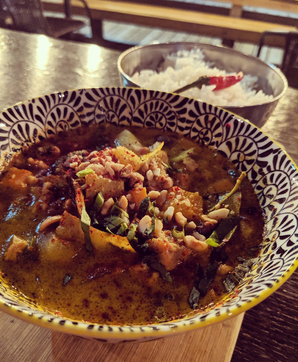 StudioEastHFX's tweet photo. ...entering curry coma.... Mmmm... 🥢🥡🤤
Pictured: The Cambodian-Thai Love Curry with Jasmine Rice
#studioeasthfx #chickencurry #globalflavours #asianfusion #yougottaeathere #yum #halifaxeats https://t.co/ba3fTI0F1I