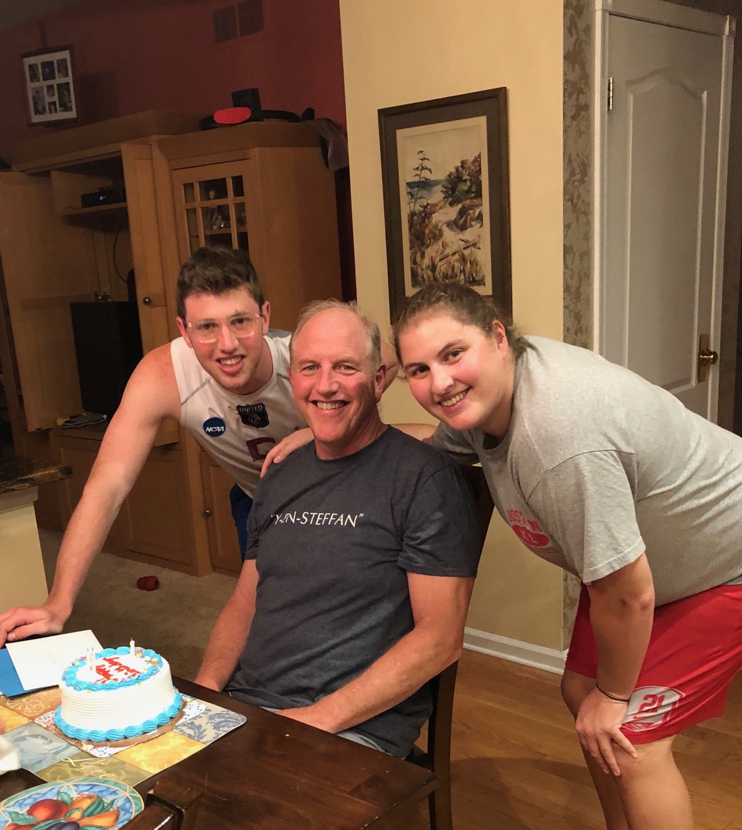 AHinton21's tweet image. Happy Birthday to the best guy I know! So happy that I was able to celebrate on your day. Love you dad!! #daddysgirl #FamilyFirst #vacationathome