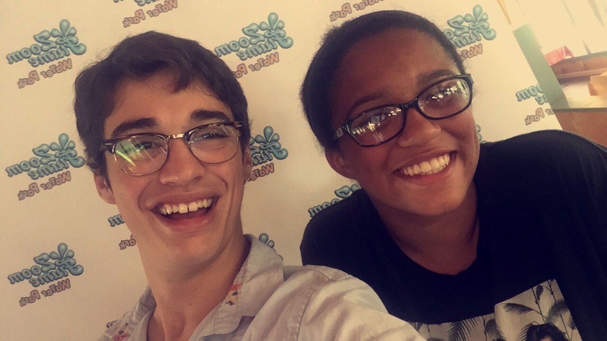 DiandraHoran's tweet photo. 3 years ago today i met @audreywhitby and @JoeyBragg 🥺🥺🥺❤️❤️❤️ https://t.co/UuWw3r2jPc