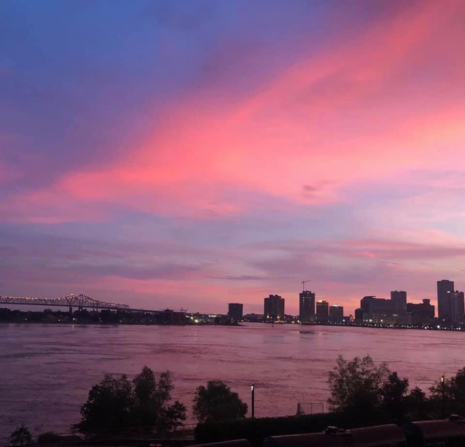 NolaSwifties's tweet photo. A #Lover themed sunset over the #NewOrleans 💖 Happy #LoverMonth to everyone! 

@taylornation13 #TaylorSwift https://t.co/Zlh4b3XWKs