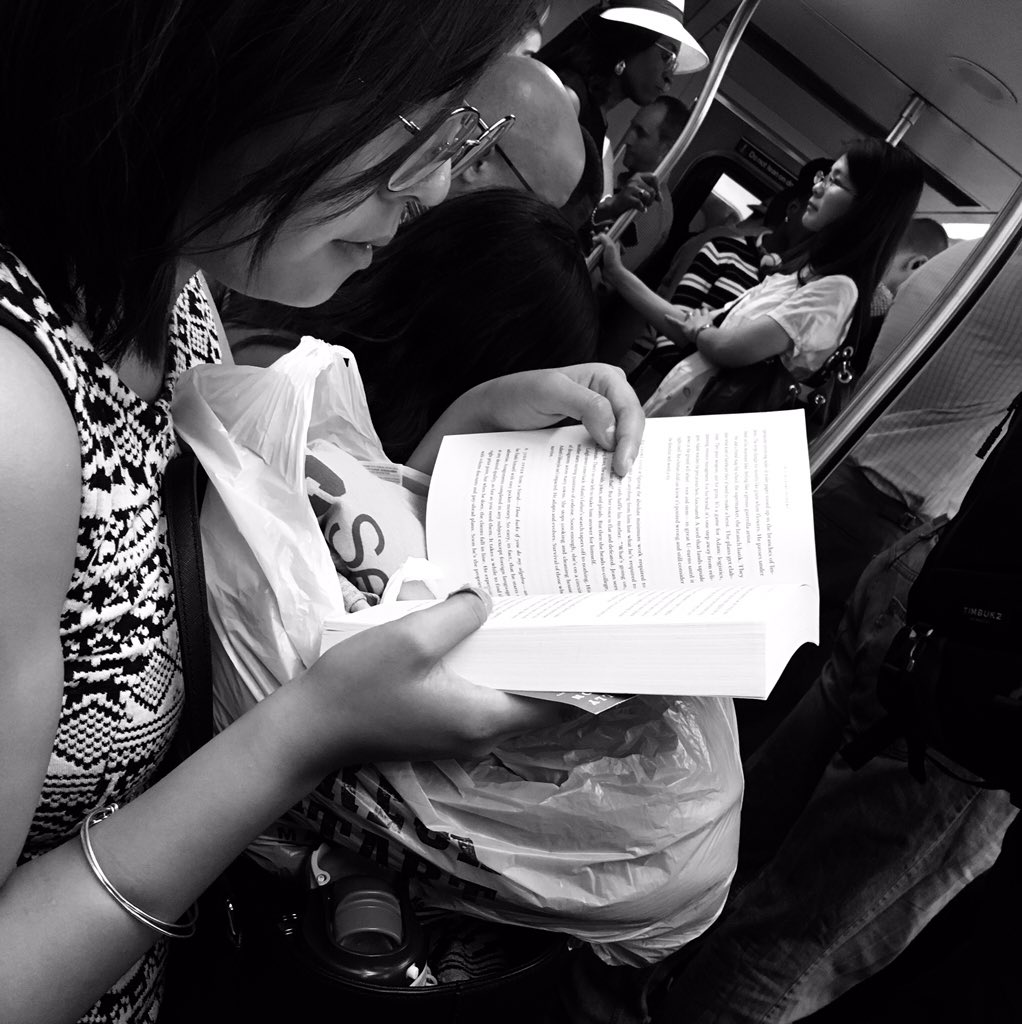 zinken's tweet photo. #metroreading again https://t.co/UvM05EKZLy