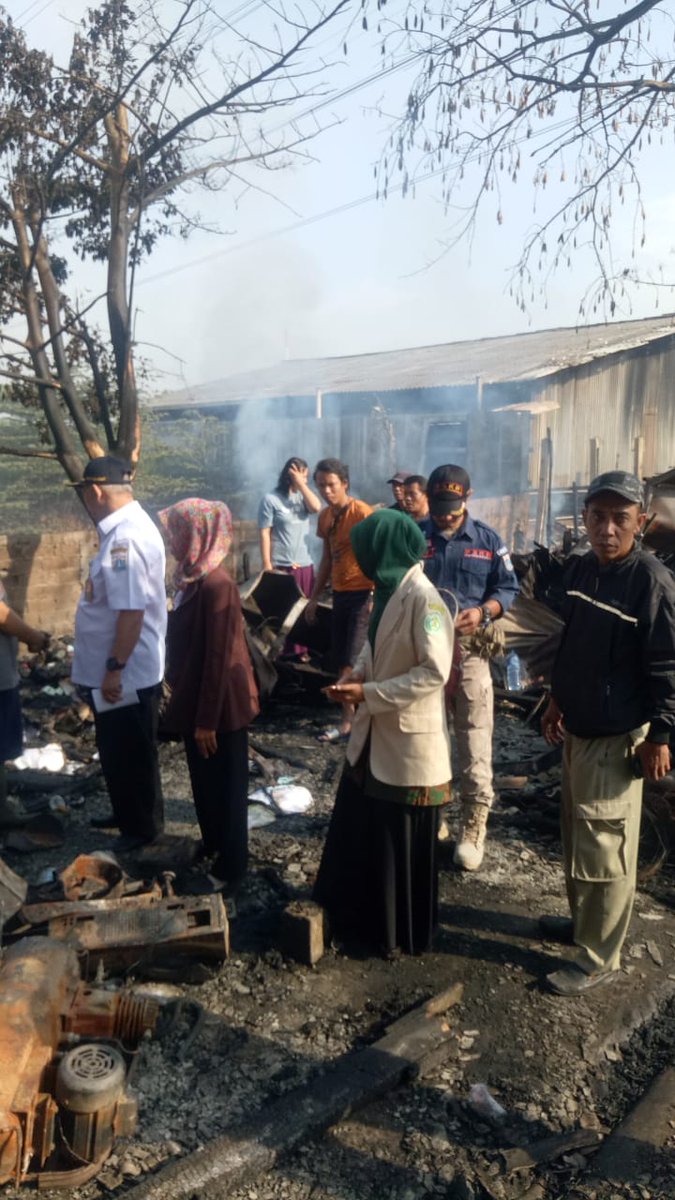 SoedikinAli's tweet photo. Jaya 65jl pulo gebang,rt 3/06kel pulo gebang kec cakung https://t.co/yfab3vMNr2