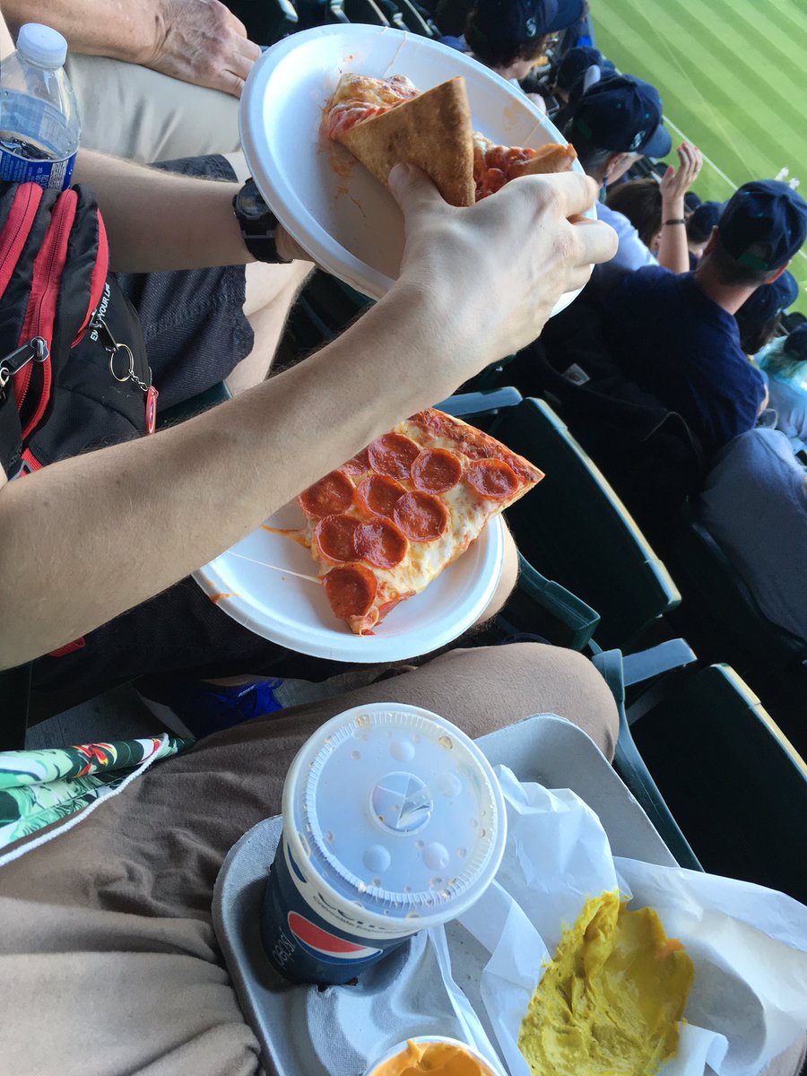VeeChattie's tweet photo. Doing a baseball w @DylonCorp @TMobilePark
#didyouknow
-this ball park explicitly threatens to kick out people being racist/transphobic/bigoted etc.
-people still put their hand over their heart for the national anthem
#baseballdate #startreknight https://t.co/vXxTUHFsWk