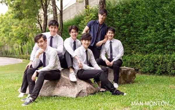 boyslovebrasil's tweet photo. Olhem ai as nossa novas seis luas, amadas por uns, odiados por outros. E você, fale pra gente quais são suas luas preferidas. Escolha seu shippe!!! [+]

#2moons2 #2moons2theseries #2moons2ep6 #2moons #pavelphoom https://t.co/xSgt6sCFyk