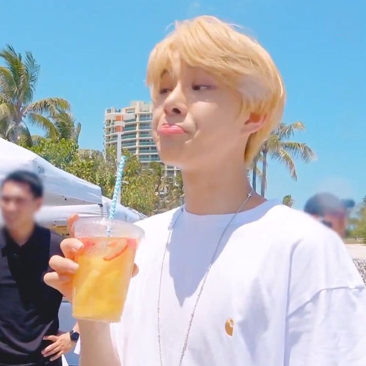 Wayvvkun_'s tweet photo. You are so silly 😜 ily B.B. get well soon ❤️😞😔#WeLoveYouJungwoo https://t.co/K0Av3T6OfR
