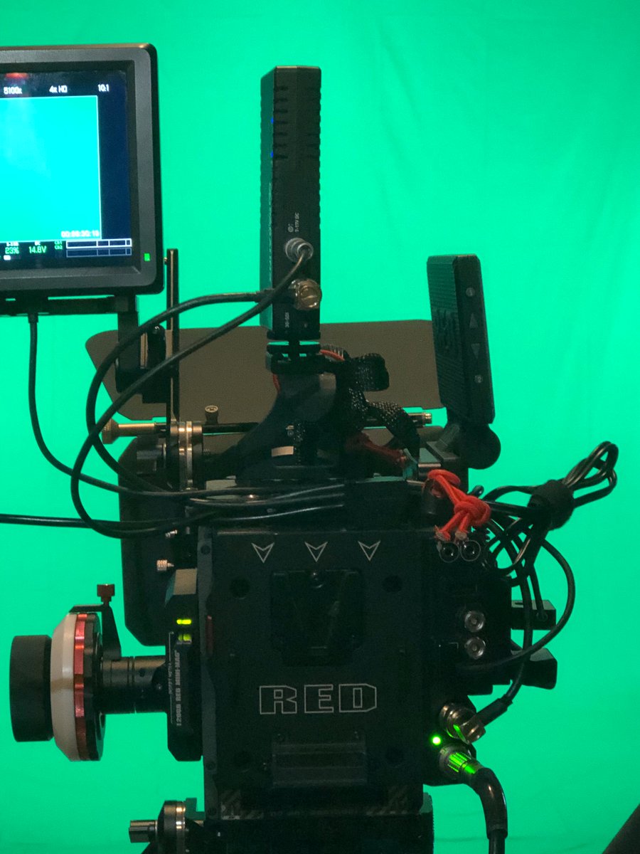 AngieRowntree's tweet photo. Shooting in our #greenscreen studio today. #Chromakey #GreenscreenFilming #Filming #Onset #BTS #FilmProduction #LongDay https://t.co/MPLZjHV9vy