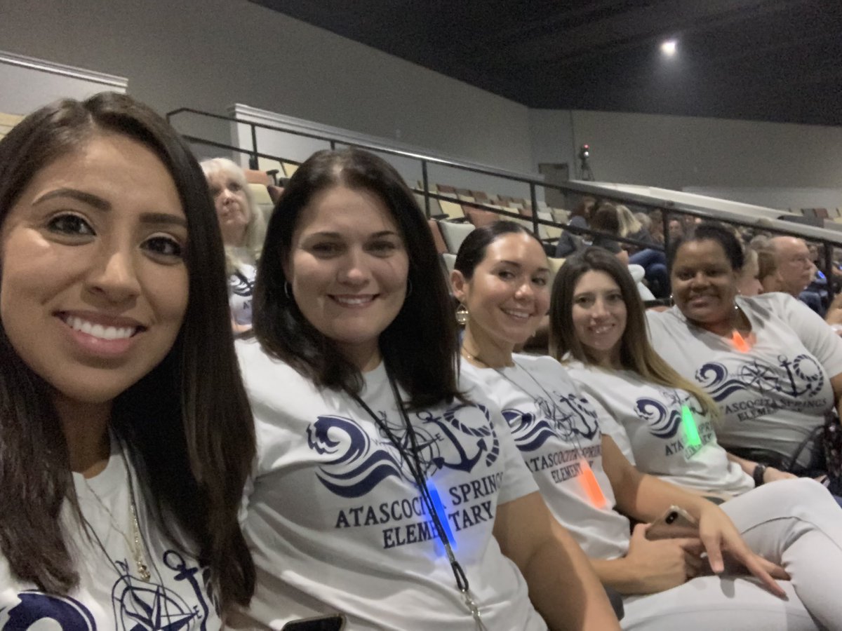 MrsJordan_ASE's tweet photo. Great time at @HumbleISD convocation today. Excited about starting my fourteenth year with my amazing Kindergarten team @HumbleISD_ASE. I also got to see my friend Lori Twomey. #HumbleISDConvocation #BeTheLight https://t.co/ijzdzUBb07