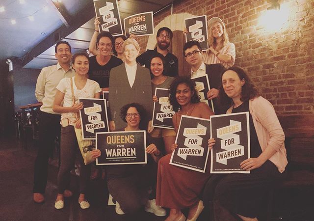 queensforwarren's tweet photo. Central Queens gettin ORGANIZED 👑
⠀⠀⠀⠀⠀⠀⠀⠀⠀
#Warren2020 #PresidentElizabethWarren #QueensforWarren #ElizabethWarren #TeamWarren  #WinWithWarren #ElizabethWarren2020 #WarrenforPresident #NYC4Warren https://t.co/7ZsZs9lvss https://t.co/tLmPPLNmgE