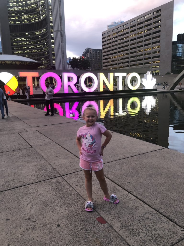 SavSamSunflower's tweet photo. Slightly obsessed w/ this sign. #aejmc19 #summer19 #mdoes8 #davisfam 💖🇨🇦 https://t.co/QPTt8fAl1x