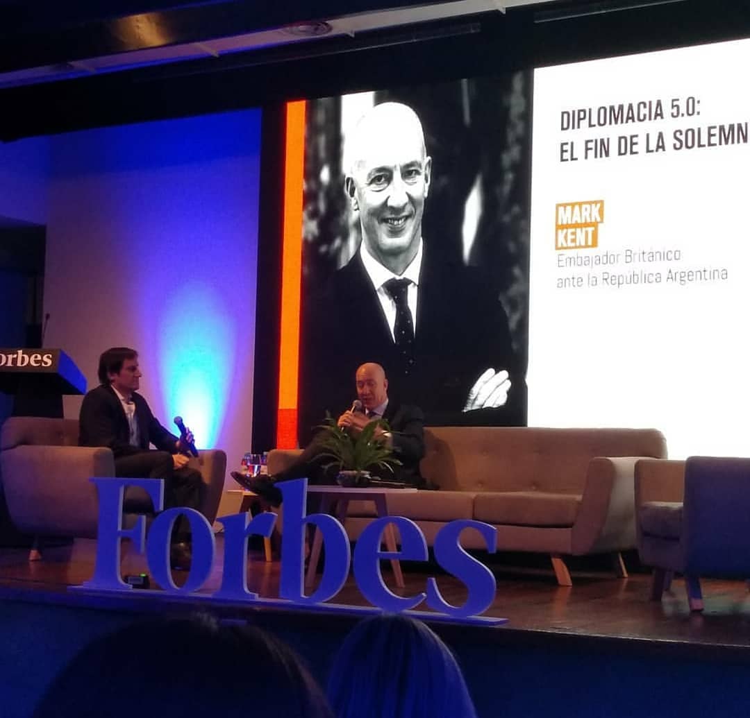 GonzaloPMoreira's tweet photo. Un honor participar en #ForbesReputation. Tamaño encuentro para reflexionar, conversar y comprender las tendencias que ayudan a reconocer buenas prácticas en la #gestionreputacional
#MejoresPrácticas #CapitalIntangible
#Fakenews
#Diplomacia5.0
#InfluencerMarketing
#Transparencia https://t.co/0toX6eMX28