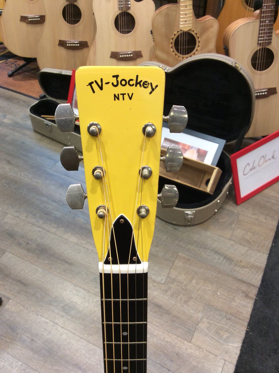 出ました！ TV-Jockeyギター ボディのカッティングシートではなく