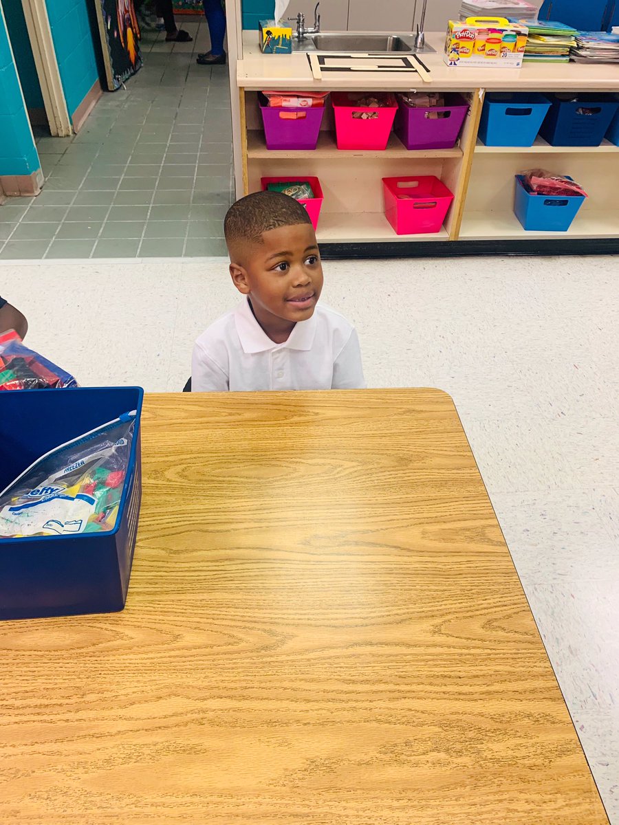 _FatSean_95's tweet image. My brother had to step away for a while , so I stepped in ! I cherish moments like this and I’ll never ever miss anything when it comes to you nep 🤞🏽💯❤️ I remember holding you as a baby now I’m walking u into school as a kindergartener 🥺‼️ #FreeMyBrother🙏🏽