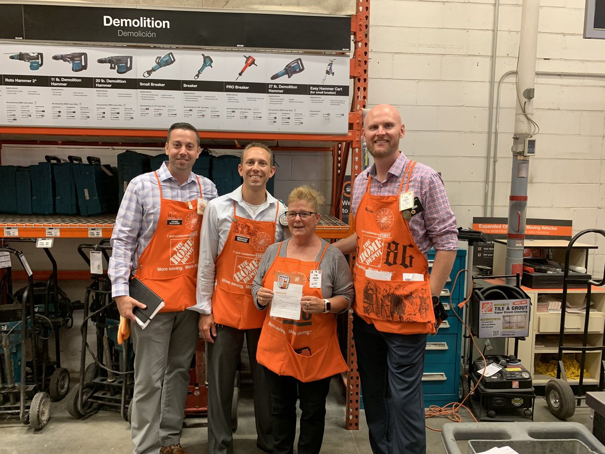 2686HDSalem's tweet photo. More recognition from a great day! #RVPwalk @JasonArigoni @thdShannon @NicoletteH17 https://t.co/gHVGMt4xsq