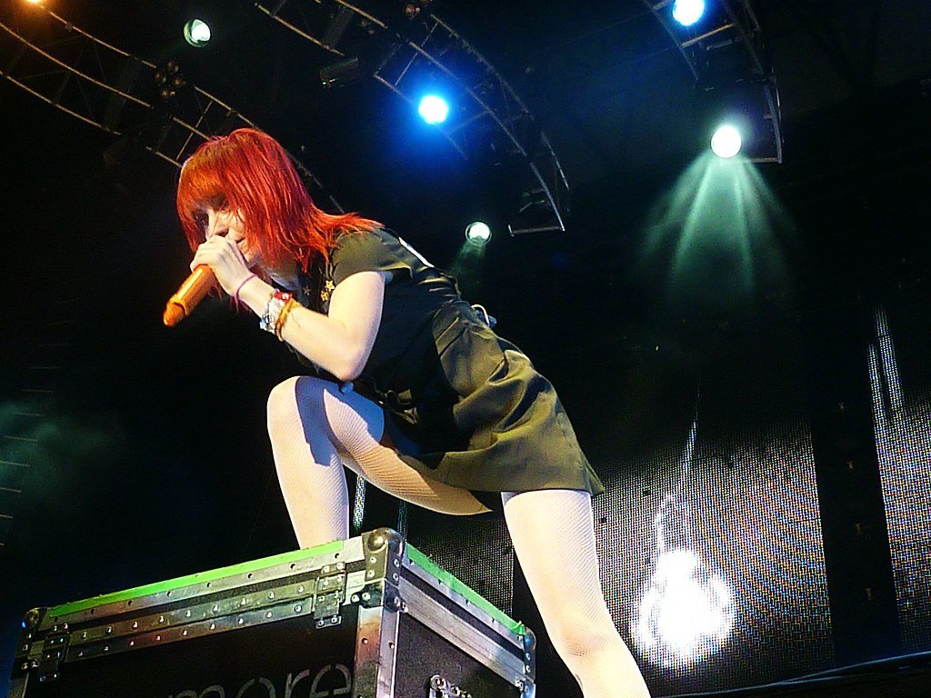 paramore_otd's tweet photo. 7th August 2010 - Star Pavilion at Hershey Park Stadium, Hershey, PA
#paramore #hayleywilliams #hershey https://t.co/NGfUS4jgnN