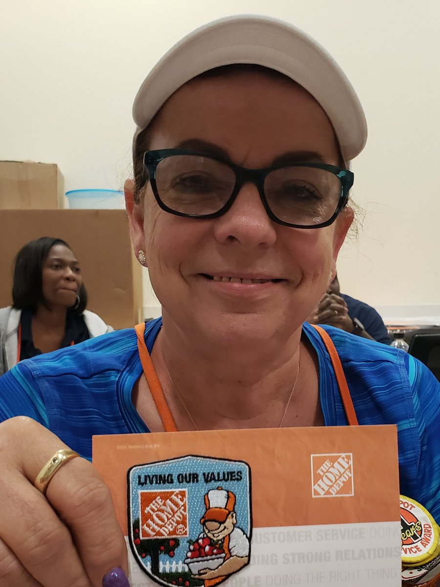 DS recognition at Monday staff meeting! FES Ashley leading her team to credit excellence, and Debi with an outstanding D28 performance! Go Team 2731! <a href="/rmarl17/">Rob Marl</a> <a href="/McFarrenGary/">Gary McFarren</a> @SWHR33