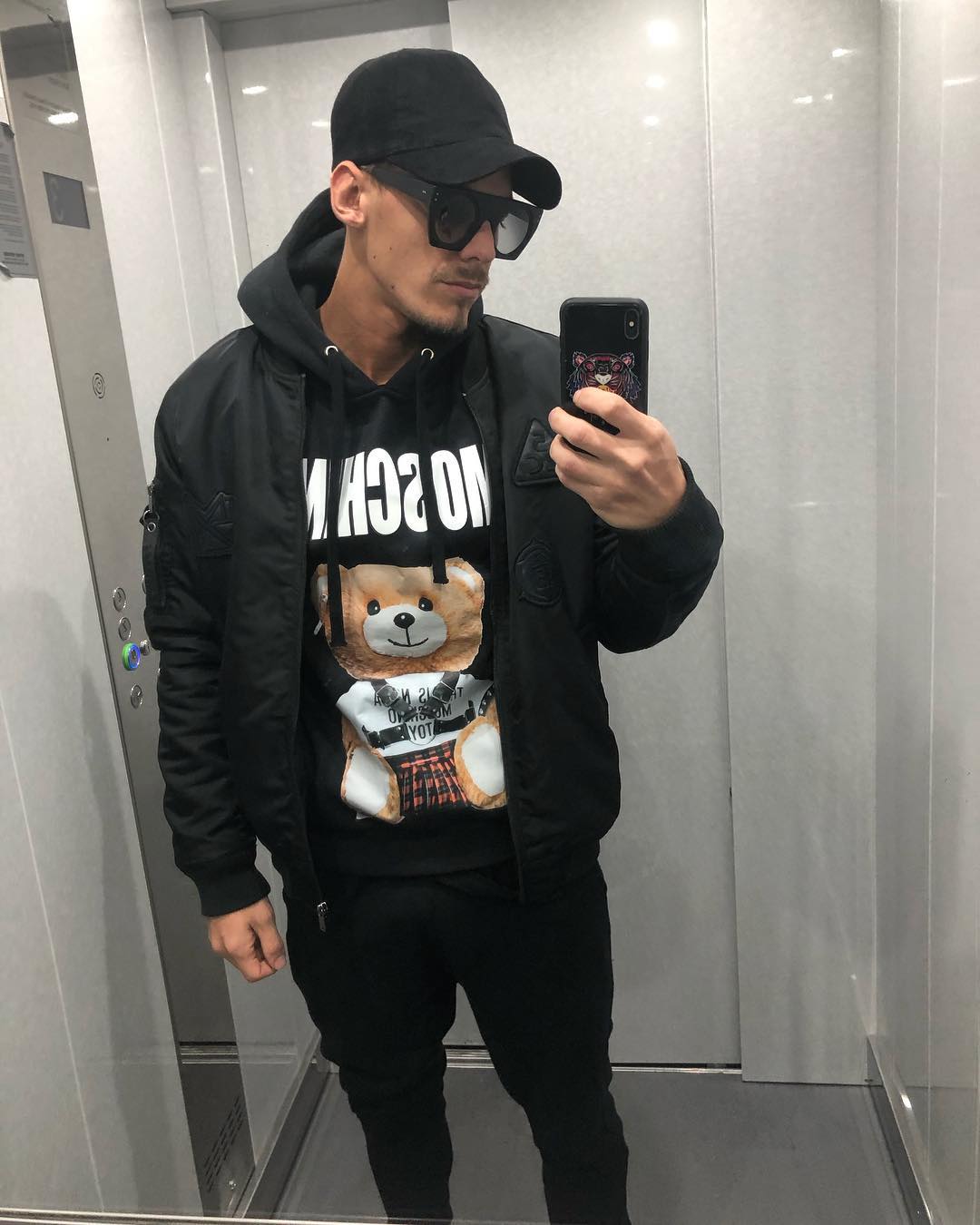 Chris Diamond. on Twitter "Selfie. https//t.co/CFRXufmEU6" / Twitter