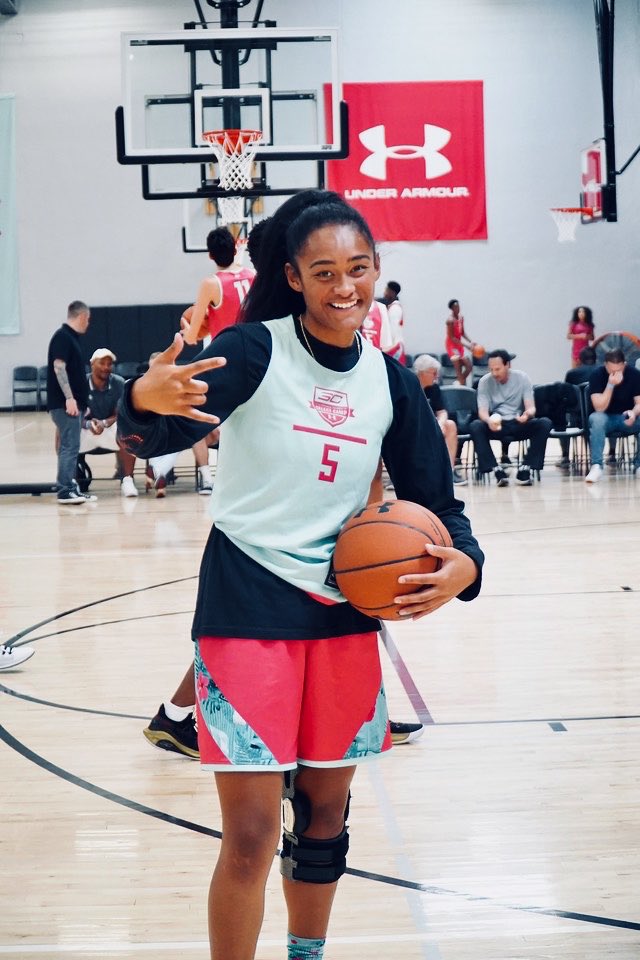 PassThaBall's tweet photo. A few more Flicks 📸 & more OTW!
@goforthsasha
@TeHinaPaopao
@KiKiHunt
#PaigeBueckers
#SC30SelectCamp https://t.co/J6Eeoa2e72