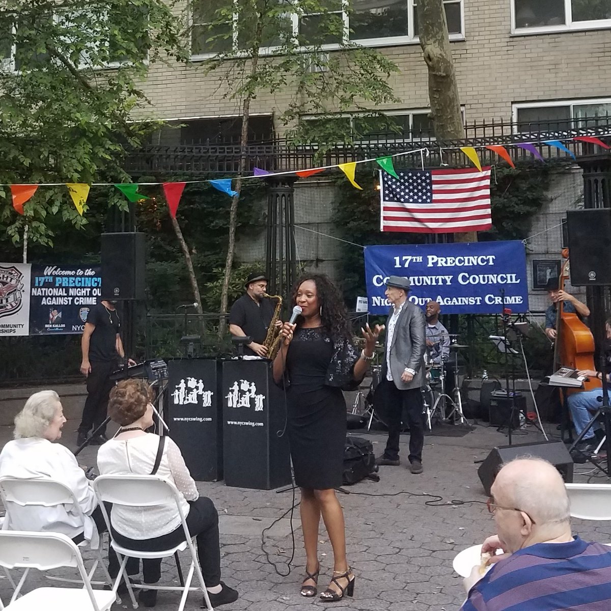 pedrinyo_'s tweet photo. Enjoyed repping @CarlinaRivera during a jazzy night out with @cbsix, constituents, and our @NYPD17Pct NCOs at their #NNO2019 event. 

Even got a Council-level photobomb out of it. https://t.co/n7DHv3w1Xj