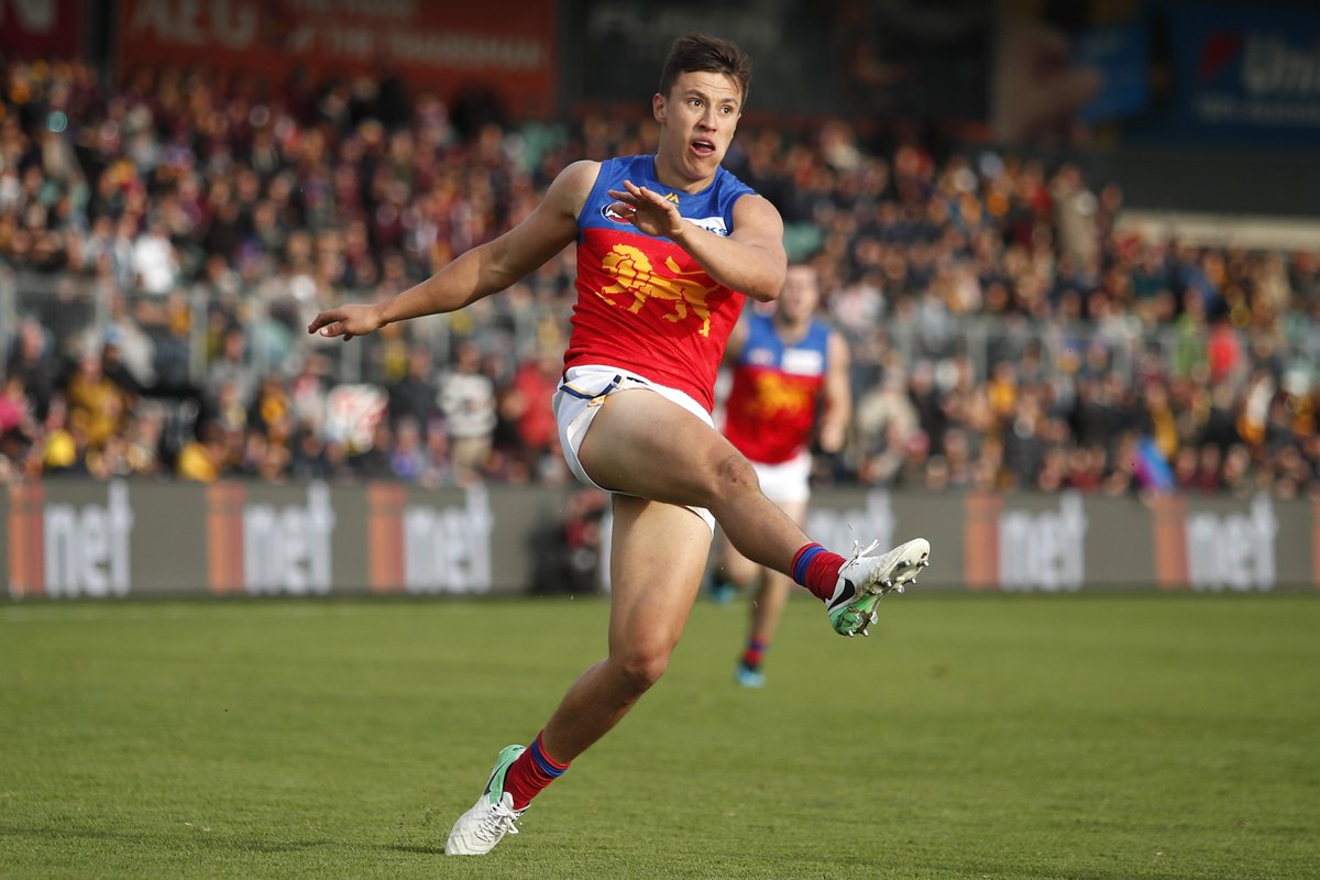 AFLPlayers's tweet photo. Hugh McCluggage is ranked No.1 for goals among players under 22 despite being a midfielder. Has this @brisbanelions young gun done enough this year to make your #22Under22 team? 👇

https://t.co/Q2McUhNZQN https://t.co/Vm7SU6XrVm