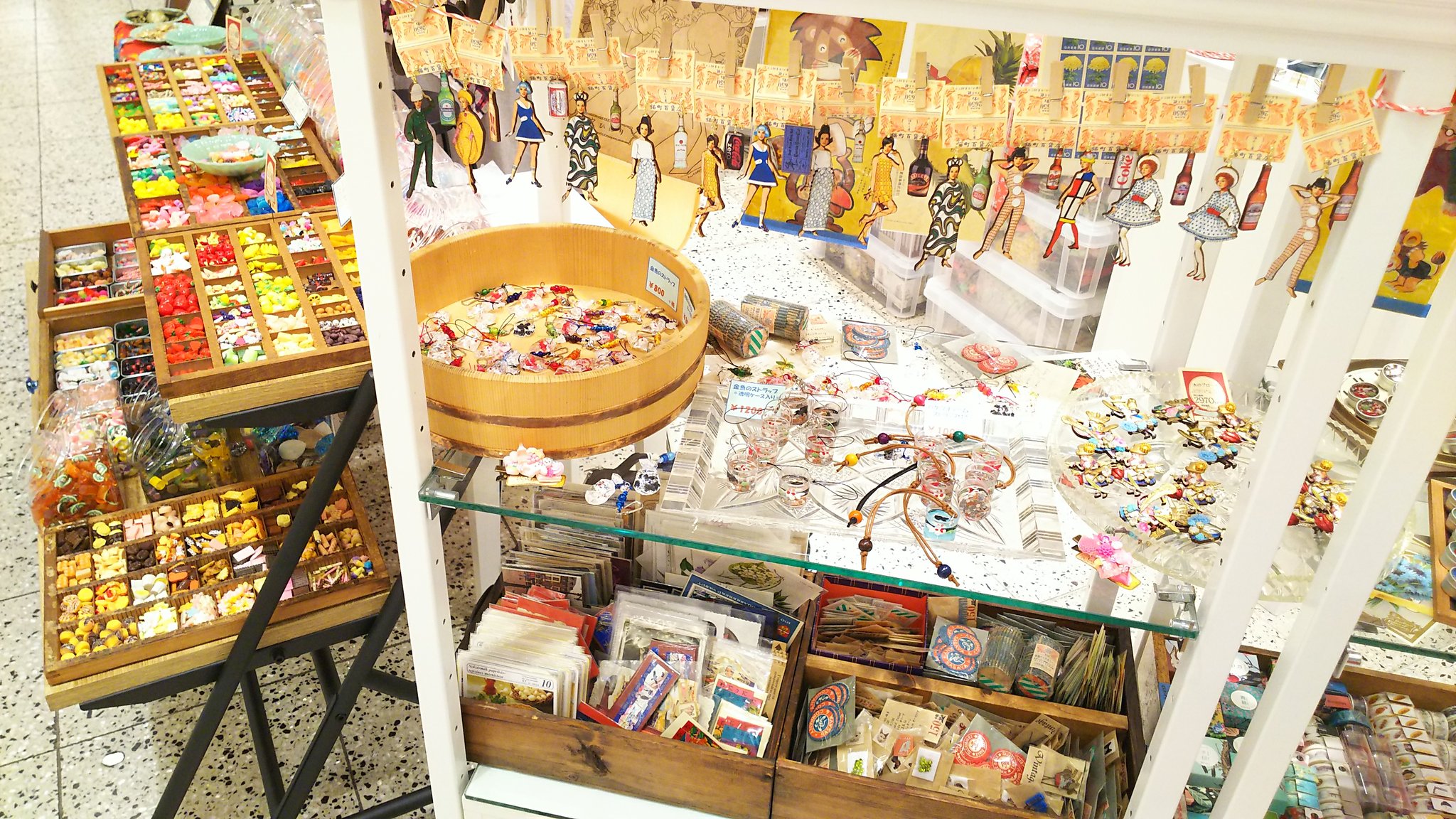 草庵 12 11 12 クリマm 485 昭和レトロ雑貨 猫町百貨店 草庵 絶賛開催中です 8 18まで お盆の間もやってます なんばマルイ地下一階 御堂筋線なんば駅の改札目の前ですよ 昭和感満載ですよ なんばマルイ T Co Tmz7rtoz4t