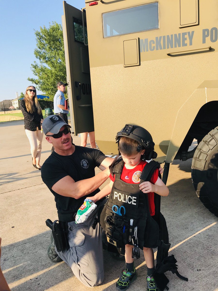McKinney Police on Twitter "Members of our SWAT team giving young