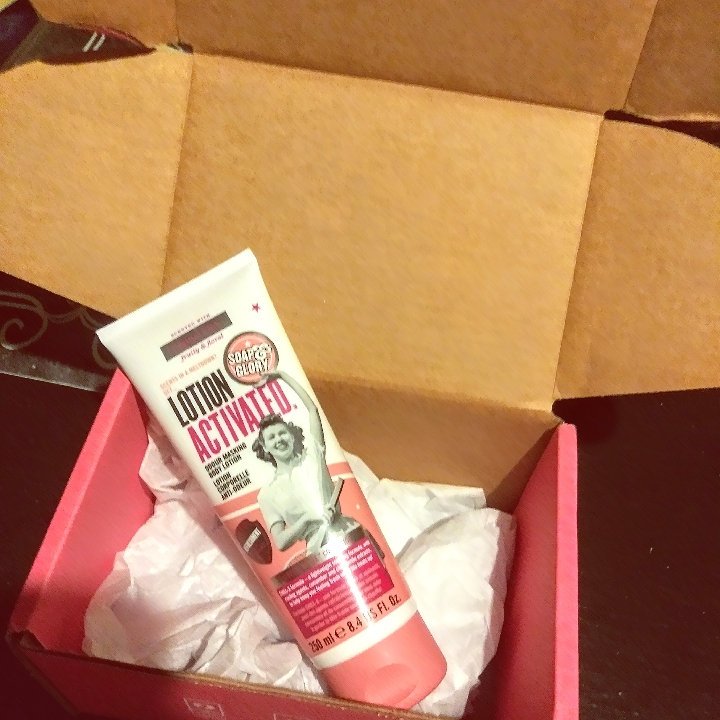 MomFoolery's tweet photo. I received my #complimentary @SoapAndGlory #VoxBox from @Influenster!
I, absolutely, LOVE Soap and Glory products!! https://t.co/f8BmpyDCxj