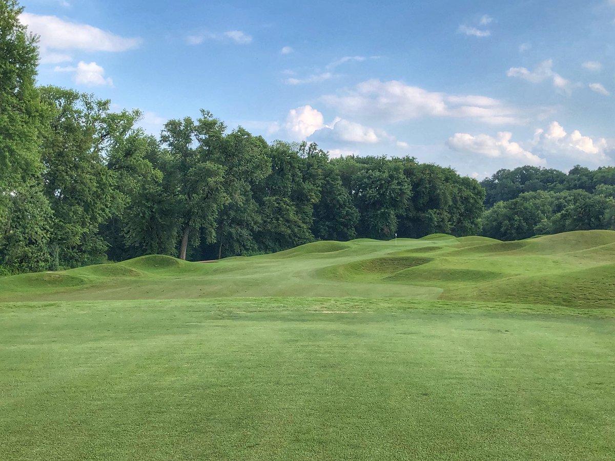 Joshua_E_Kelley's tweet photo. What an afternoon @GaylordSprings playing a round for #marriottgolfcon19. @ChrisYoungc3 &amp; team had the course in phenomenal shape and thank you for the countless sponsors who make this great event possible. https://t.co/tTuARvLd0r