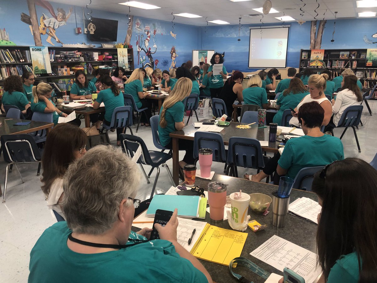 RiverviewGators's tweet photo. RES staff is ready to start the 2019-20 school year! https://t.co/qqlYRuBJQg