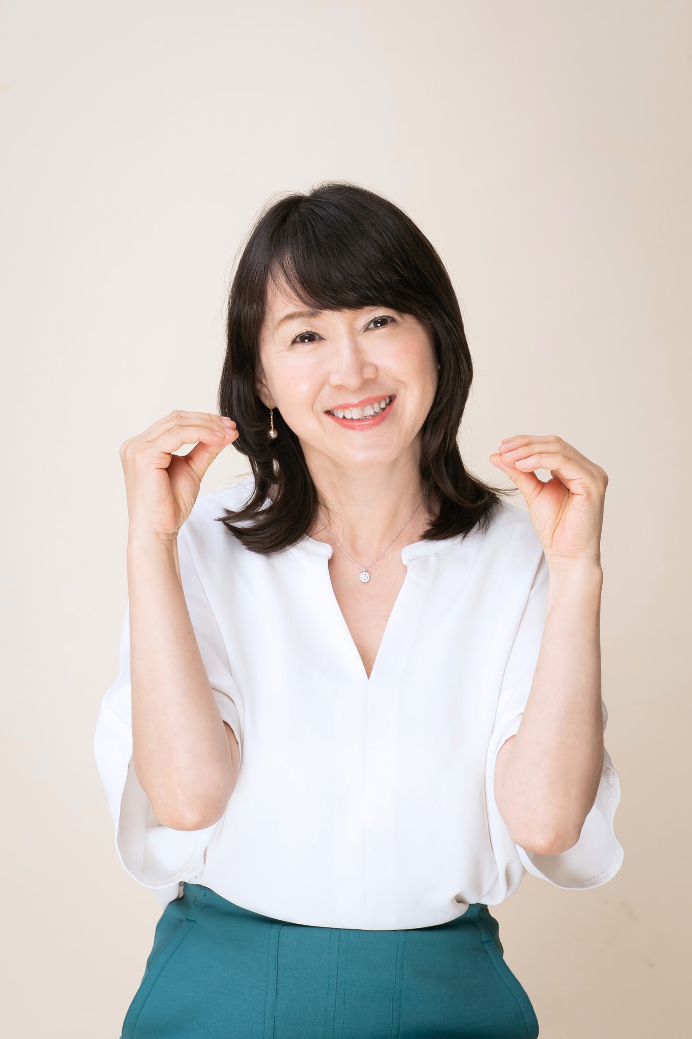 みほりん 笑顔を教える人 笑顔表情筋協会 笑顔美人塾の生徒さんに カメラマンの方がいて撮影してもらったのか めちゃくちゃ良くてびっくり 生徒だから私の事良くわかってるのかも プロフィール変えよう 笑顔 笑顔美人塾 笑顔が苦手 笑顔の