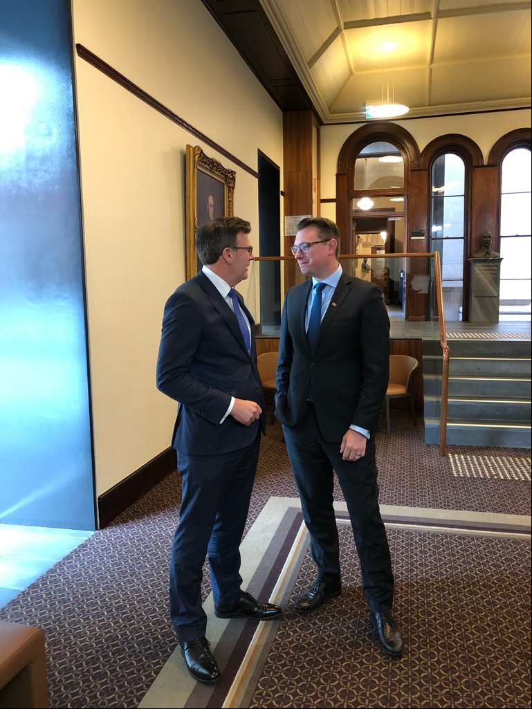 AlanTudge_'s tweet photo. Today the @ScottMorrisonMP and @marshall_steven Governments landed a #congestionbusting agreement for the delivery of ten vital project for Adelaide. @stephanknoll https://t.co/CfS7RqFcJH https://t.co/hkFFmQtxaV