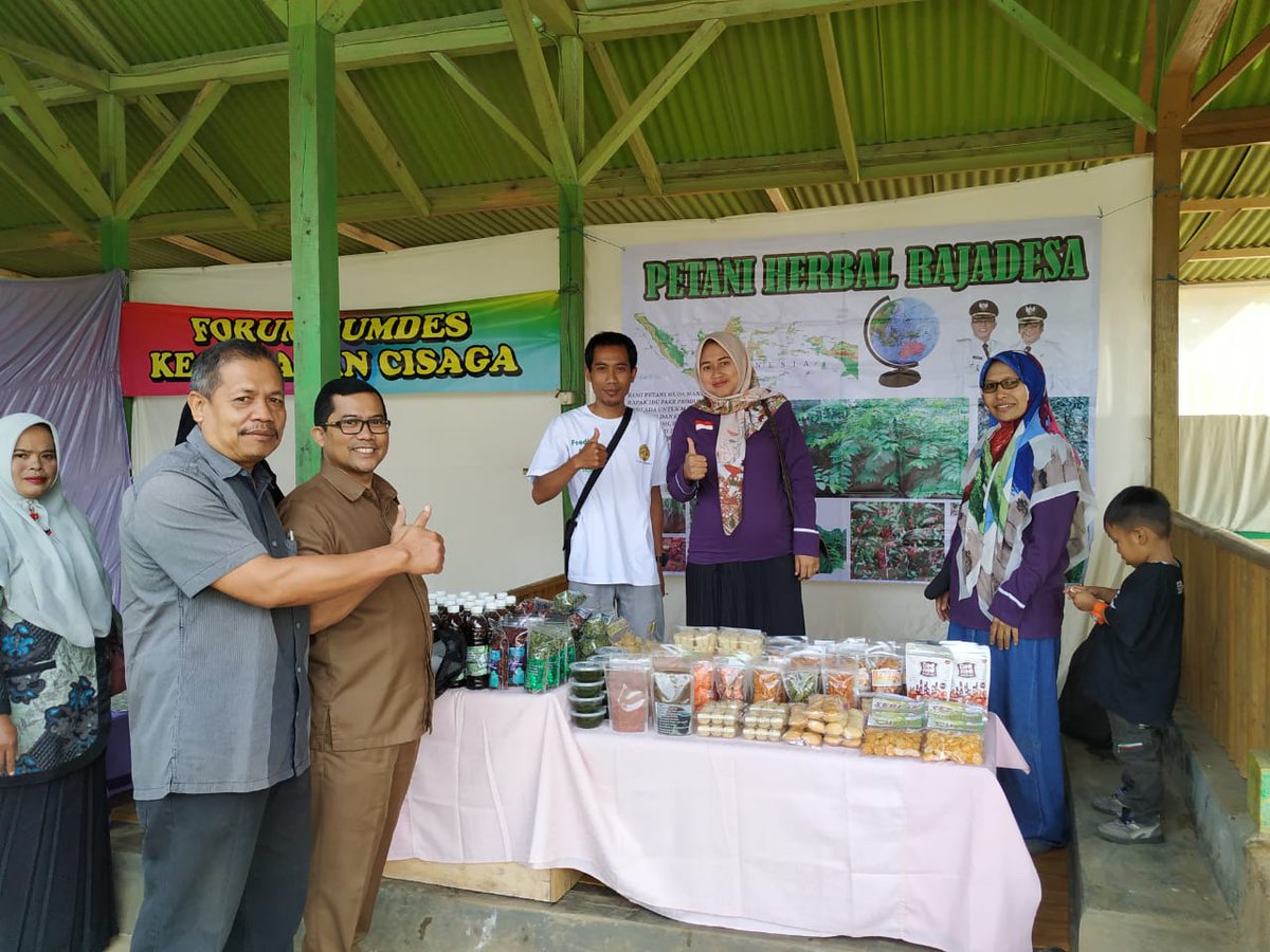 Selamat dan Sukses Bursa Inovasi Desa 2019 Zona 6 Kab.Ciamis,  terus berkarya sinergis membangun Indonesia dari Pinggiran  
<a href="/EkoSandjojo/">Eko P. Sandjojo</a> 
<a href="/cakimiNOW/">A Muhaimin Iskandar</a> 
<a href="/SyaifulHooda/">Syaiful Huda</a>