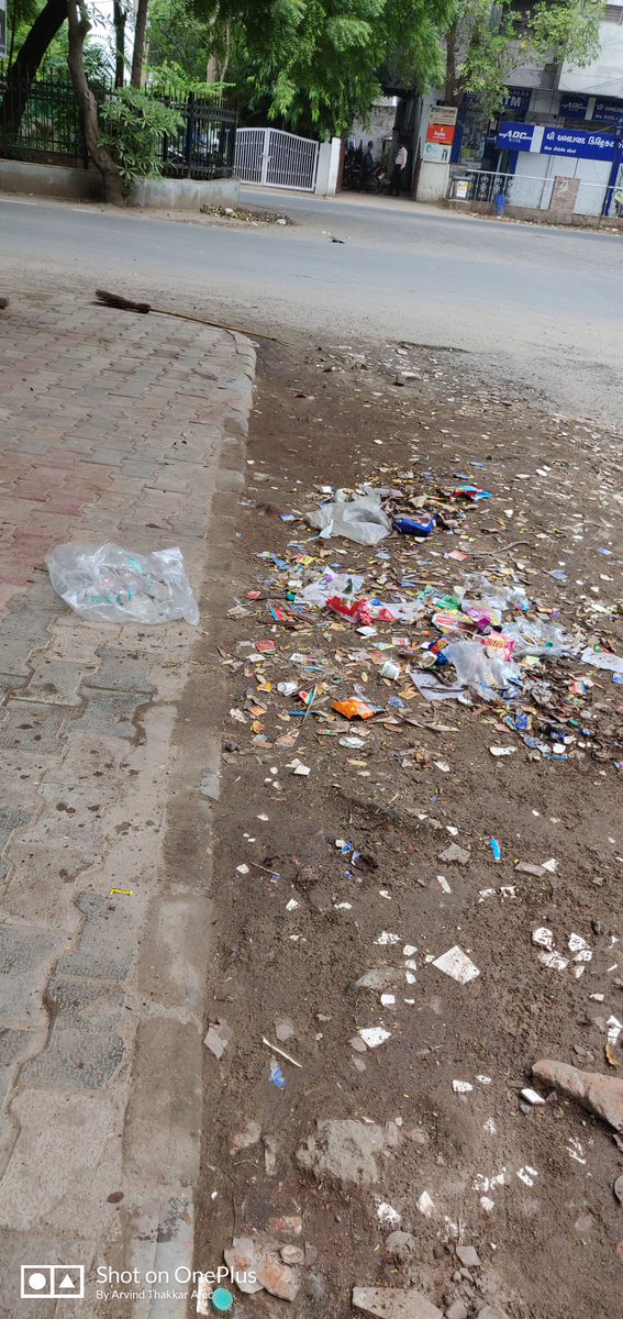 AmcThakkar's tweet photo. For better protection of the environment, the government banned plastic, how do we use our smart people secretly, and how much we are using ourselves to deceive.@vnehra @AmdavadAMC @DyMC_NWZ @tv9gujarati @TOIAhmedabad @Divya_Bhaskar @navgujaratsamay
#maruamdavad https://t.co/lQzZYuPwJk