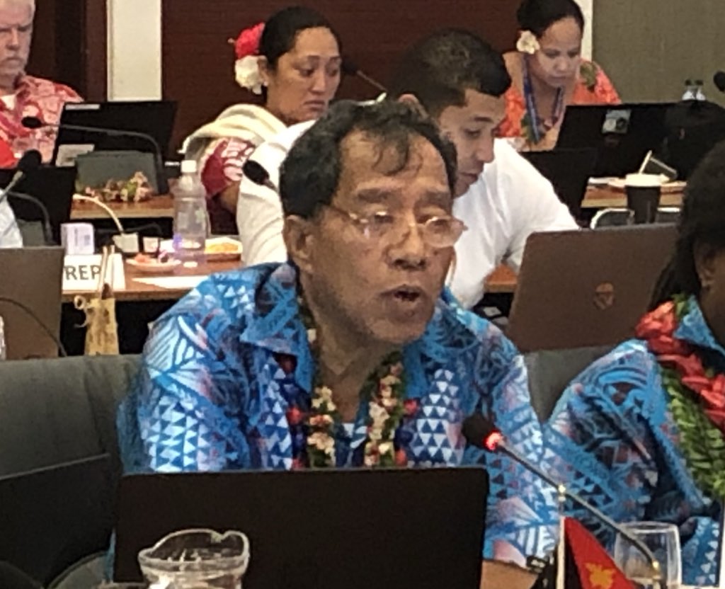 mollypowerstora's tweet photo. “We’ve increased use of marine products including tide gauge data & the ocean portal & are building our marine services with support from @spc_cps & PI-GOOS.” @SamoaMetService Director Mulipola Titimaea reports on marine met progress. #PMC5 #PacificMet #KnowYourOcean #COSPPac https://t.co/7HWQ8gmWTs