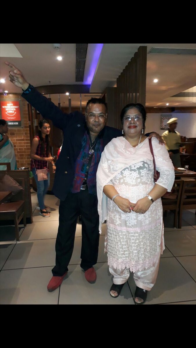 rehanak55's tweet photo. @orofitbespoke #ContestAlert #RakshaBandhan
#orofit #customclothing #bespoke #contest #indiacontest #giveaway #rakshabandhan #bespokebandhan #mumbai #lowerparel #contestindia #contestgram
My Selfie with my bro @yusufdjkhan
My Partner in Crime!
Join
@jayshreemehta83
@ImtiyazS_
@tofarzeen1 https://t.co/zqtBpYn3tZ