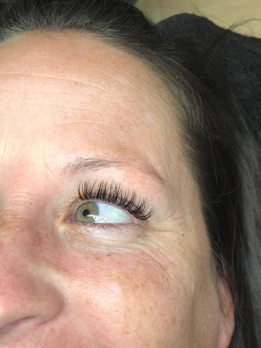 BreNuttbrock's tweet photo. If someone tells you that your LASHES are too big, STOP talking to them. You don't need that kind of negativity in your life.

Get a professional to do your Lashes… #bnuttsglam #comegetyoursdone @ Glam It Beauty Studio - https://t.co/EjdOZTDMOR

👁😍🥰😘🤩
#lashes #poshlash p1. https://t.co/W1dWqexYGt