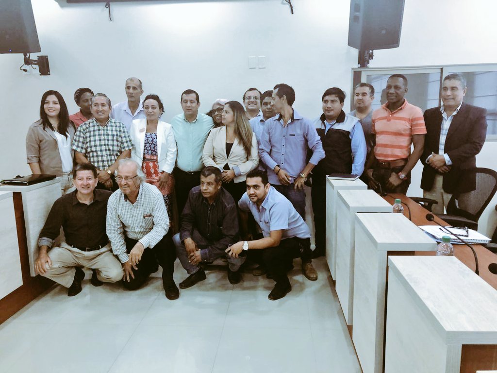 del_eps's tweet photo. #CONOEPS📢 junto a nuestro Presidente Holger Bravo, en reunión con @LeoOrlandoA Prefecto de Manabí, en busca de fortalecer las #OEPS de la provincia; y obtener mejores oportunidades de desarrollo para nuestros compañeros de Manabí. Gracias @LeoOrlandoA por la apertura al diálogo https://t.co/YYP97uySTj