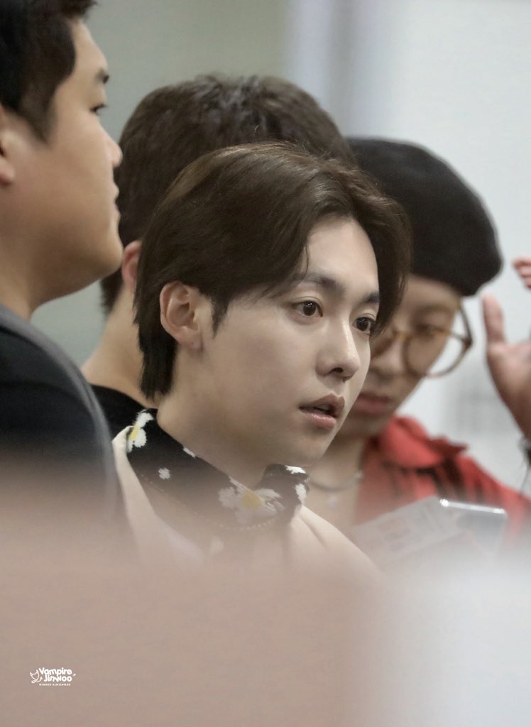 VampireJinwoo's tweet photo. 190801  HND✈️   HQ4P 

막을 수 없는 멋진💛 @official_jinu_ 

#김진우 #위너 #WINNER #진우 #JINU #KIMJINWOO #JINWOO https://t.co/2n4Gyxi2LF
