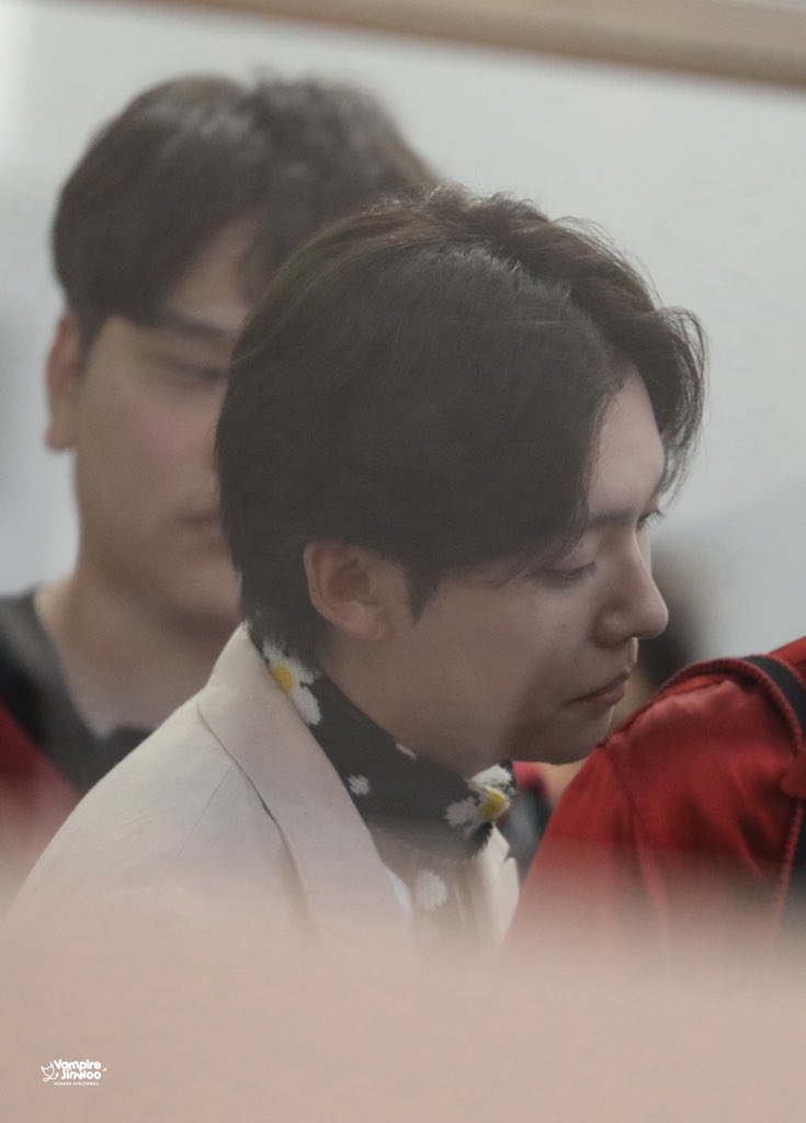 VampireJinwoo's tweet photo. 190801  HND✈️   HQ4P 

막을 수 없는 멋진💛 @official_jinu_ 

#김진우 #위너 #WINNER #진우 #JINU #KIMJINWOO #JINWOO https://t.co/2n4Gyxi2LF