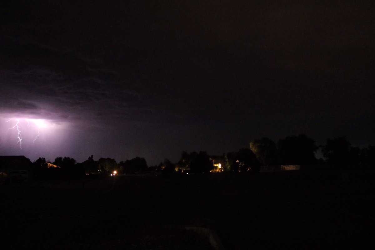 Espy24Johnny's tweet photo. Thunderstorms are cool🌩⚡️📷 https://t.co/4Xkh8kqjHp