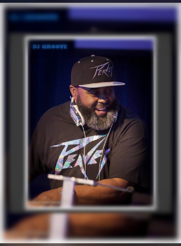 djgrooveWOLO's tweet photo. 2019 Peavey Product Catalog Cover ππTHIS Says It All.. Truly Humbled to be apart of The PeaveyDJ History - Thank You @peaveyelectronics This IS Dope - Salutesπ― --#jusgroove #peavey #peaveydj π #teampeavey #soundisourstrength πΆπΌ#pv #innovationamplified π #ACdjexpo2019 30yr https://t.co/gZFYOWYY9r
